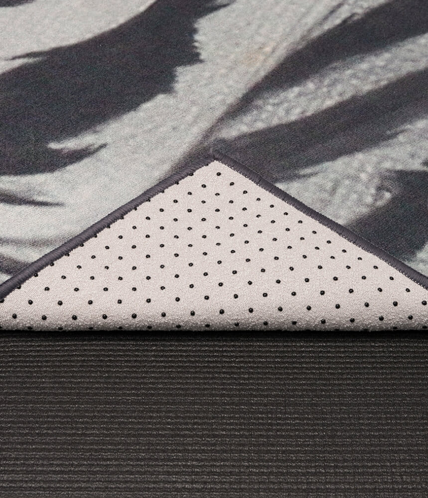 ผ้าปูบนเสื่อโยคะกันลื่น Yogitoes รุ่น Yoga Towel V.2.5 สีเทาลาย (71